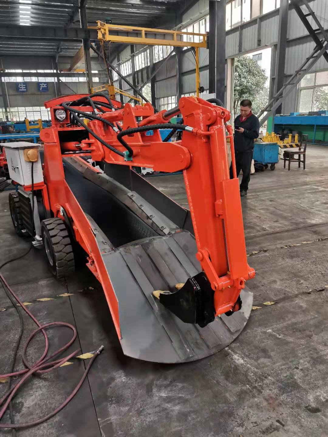 扒渣機(jī)在工作前需要做什么準(zhǔn)備？