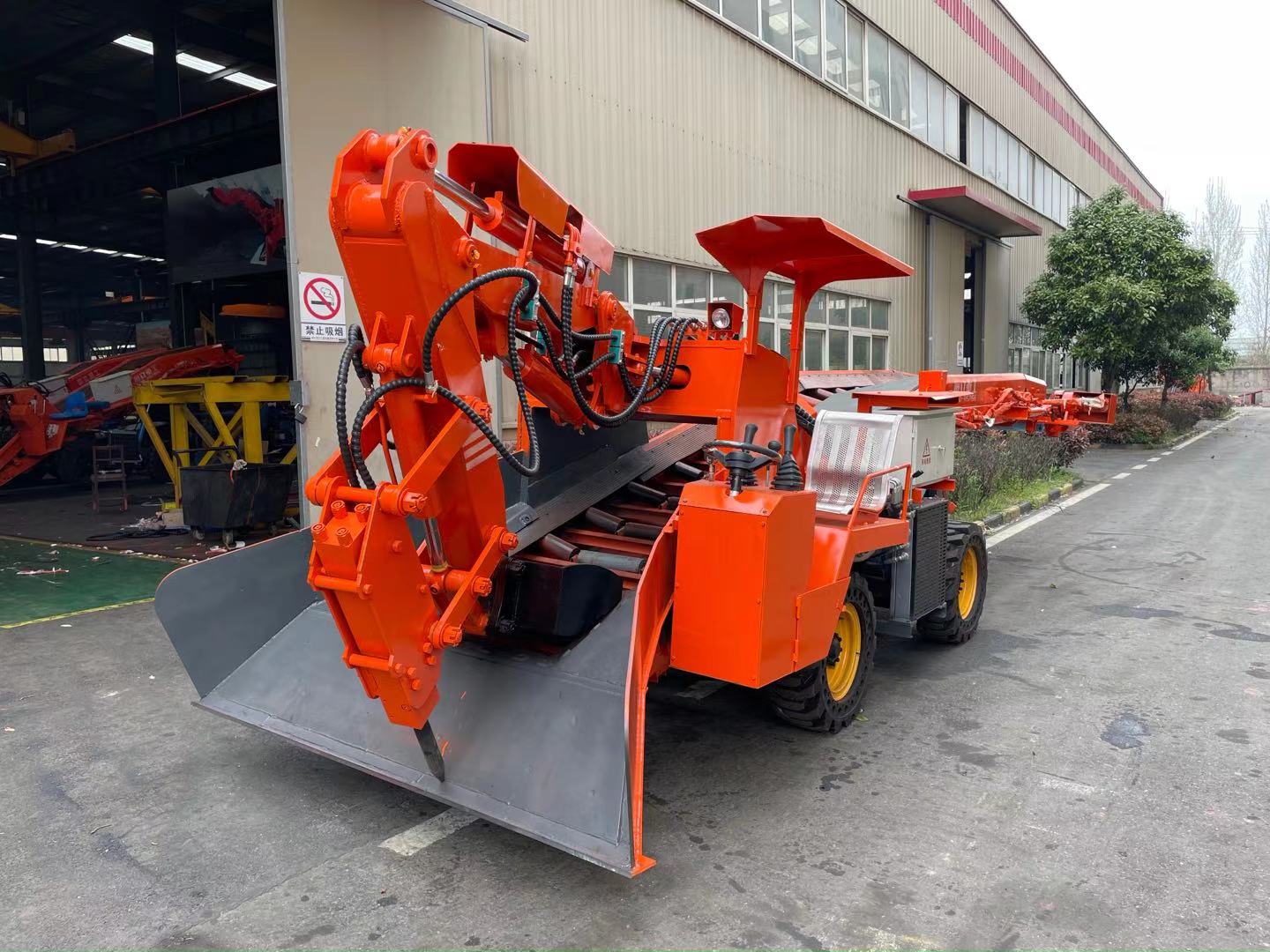 小型扒渣機(jī)斗齒，作為隧道扒渣機(jī)的易損配件該如何去維護(hù)